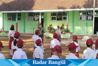 Babinsa dalam lingkungan pendidikan sebagai wahana peningkatan disiplin siswa melalui pemberian materi Wawasan Kebangsaan