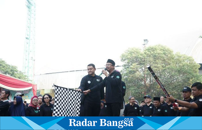 Gus bupati peringati HKN , Minggu (12/11) di Gor (Foto :Radarbangsa)