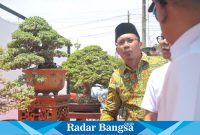 Bupati berharap bonsai menjadi kekuatan ekonomi ,Senin (6/11) di Lingkar Timur (Foto: RadarBangsa)