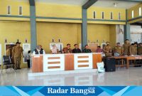 Pj Bupati Bondowoso, Bambang Soekwanto memastikan seluruh penyaluran Bahan Pangan murni dari Pemerintah.