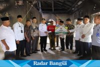 Wabup Pasaman Sabar AS mengunjungi rumah korban kebakaran di Kubu Padang Beriang  Kecamatan Panti Timur, dan sekaligus memberikan bantuan