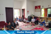 Bidang Sumber Daya Air (BSDA) dinas PUTR kabupaten Cianjur, provinsi Jawa Barat Bambang Sudrajat. ST. M.Sc sedang menyampaikan pembinaan terhadap GP3A sewilayah Cidaun. (Doc foto RadarBangsa.co.id/AE Nasution)