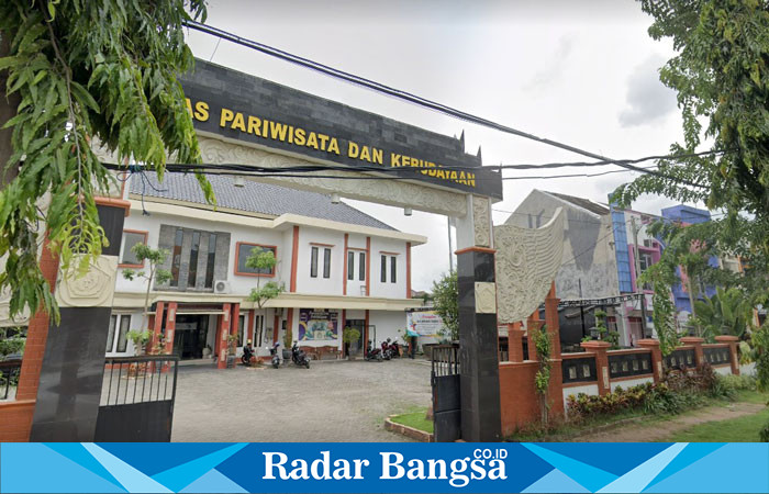 Tampak depan kantor  Dinas Pariwisata & Kebudayaan Lamongan (IST)