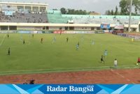 Pertandingan antara Persela Lamongan dan Bekasi di Stadion Bumi Wali Tuban pada Sabtu (13/1/2024)  kemarin sore. (ist)