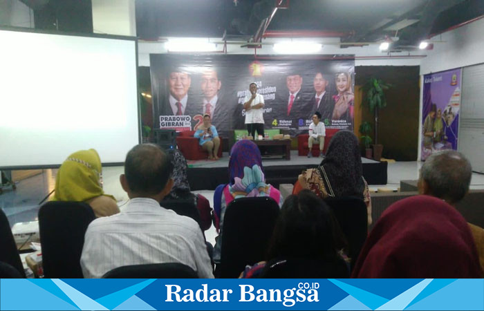 H Rahmat Muhajirin memberikan pemaparan pada loyalis geridra,Sabtu (27/1) di Surabaya (Foto : Radarbangsa)