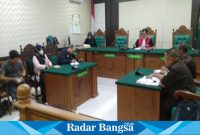 Suasana sidang putusan Praperadilan ,Senin (15/1) di PN Sidoarjo  (Foto: Radarbangsa)