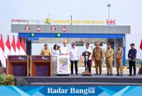 Presiden Republik Indonesia Joko Widodo (Jokowi), saat meresmikan Tol Tebingtinggi-Indrapura-Limapuluh-Kisaran, di Pintu Tol Lima Puluh, Batu Bara, Sumatra Utara, pada Rabu (07-02-2024).(IST)