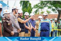 Bupati Lamongan, Yuhronur Efendi hadiri cara ground breaking yang diselenggarakan di Stadion Surajaya pada Selasa (27/2) (IST).