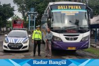 Supir bus yang ugal ugalan dan saar Sat Lantas  sita bus (ist)