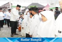 Pak Yes saat safari ramadan di Banjargondang, Bluluk, Lamongan. 