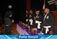 (Dari kiri)  Mas Sigit Setiawan,S.Pd. Ketua PSHT Komisariat SMAKEM, Kang Mas Ir. Sumiran, Ketua Dewan Cabang PSHT Lamongan, Kang Mas Munawar, S.Pd, dan Mas Kamsam Zubairi, S.Pd. (Dok foto Warga PSHT)