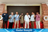 Pengurus DPC Gerindra Lamongan saat foto bersama usai rapat koordinasi di kantor DPD Gerindra Jatim (Dok foto IST)