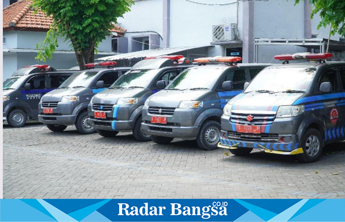 Tampak parkir mobil sehat di halaman Dinkes Lamongan( IST)