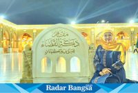 Khofifah Indar Parawansa, beserta rombongan, menyempatkan diri untuk berkunjung ke masjid  Kufah yang disebut-sebut telah disinggahi oleh seribu nabi,  pada Jumat, (31/05/2024) (IST)