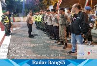 Kapolsek Tikung, IPTU Tulus Haryanto, S.E., M.H., saat mempin apel pada hari Minggu, (16/04), pukul 18.30 WIB. (IST)