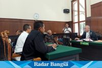  Dekan FH Undar Jombang, Dr. Ramlan sewaktu didengar kesaksiannya di ruang sidang Tirta I PN Surabaya, Rabu (10/7/2024) siang (Foto : YW)