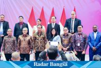 Pj. Gubernur Adhy saat  menghadiri pembukaan konferensi dan pameran internasional COCOTECH ke-51 yang berlangsung di Ballroom Hotel Westin Surabaya pada Senin, (21/07). 