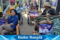 Kegiatan branding becak Partai NasDem di Dusun Winongsari, Desa Bakalan, Kecamatan Grogol (foto: Hikam)