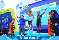 Tengah)  Adhy Karyono saat menghadiri penutupan TdBI 2024 di Paltuding Ijen, Banyuwangi, pada Kamis (25/7). (IST)