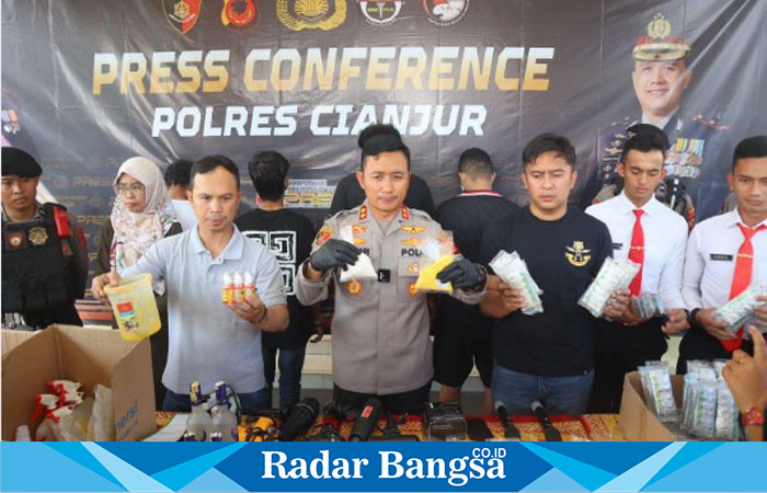 Polres Cianjur jumpa pers kasus obat-obatan terlarang. (Foto: Mamat Mulyadi/Radar Bangsa)