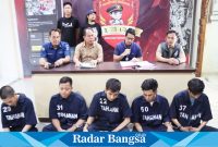 Lima Pelaku pengeroyokan diamankan satreskrim  Polrestabes Semarang