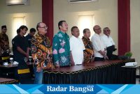 Bupati Lamongan Yuhronur Efendi sat menghadiri Orientasi Kewartawanan dan OKK Persatuan Wartawan Indonesia  Kabupaten Lamongan di Hotel Elresas Lamongan pada Kamis, (08/08/2024). (IST)