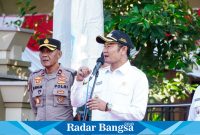 Bupati Lamongan Yuhronur Efendi saat sambutanya.(21/08) (IST)