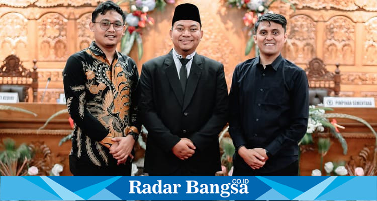 (tengah) Mochamat Alfian Ihwalul Rizqiya, S.E, Anggota DPRD Kabupaten Kediri periode 2024-2029 dari Partai NasDem (foto: Hikam)