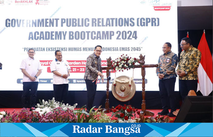 Adhy Karyono, saat meresmikan pembukaan GPR  Academy BPSDM Jatim Bootcamp 2024 di Royal Orchids Garden Hotel and Condominium, Kota Batu, pada Rabu, 21 Agustus. (IST)