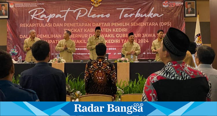 Pleno Rekapitulasi DPHP Pilgup Jatim dan Pilbup Kediri (foto: Lala)