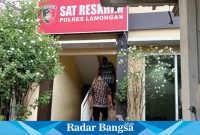 Anggota KPK saat memasuki gedung Satreskrim Polres Lamongan (IST)