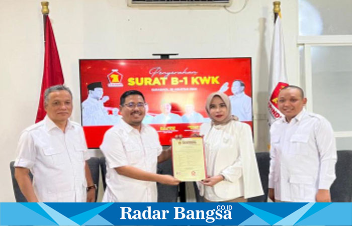 Rekomendasi Partai Demokrat untuk Pilkada Kabupaten Sidoarjo diberikan kepada Pasangan H Subandi – Hj Mimik Idayana sebagai calon Bupati dan Wakil Bupati (IST)