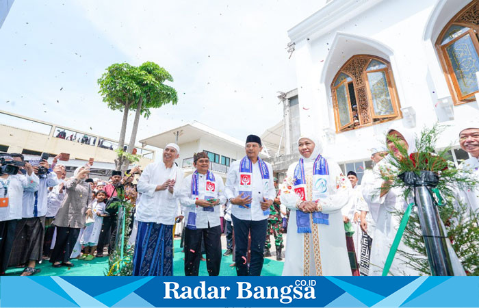 Ketua Umum PP Muslimat NU, Khofifah Indar Parawansa, meresmikan Masjid Bahrul Maghfiroh di Pesantren Bahrul Maghfiroh, Tlogomas, Lowok Waru, Kota Malang, pada Sabtu, 3 Agustus 2024. (IST)