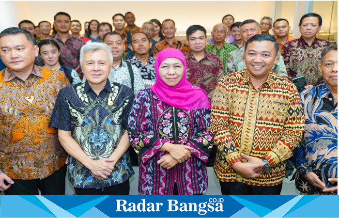 Calon Gubernur Jawa Timur, Khofifah Indar Parawansa, mengadakan pertemuan dengan anggota  PPGI dan  PGLII  Jawa Timur di Surabaya pada Minggu, 4 Agustus (IST)