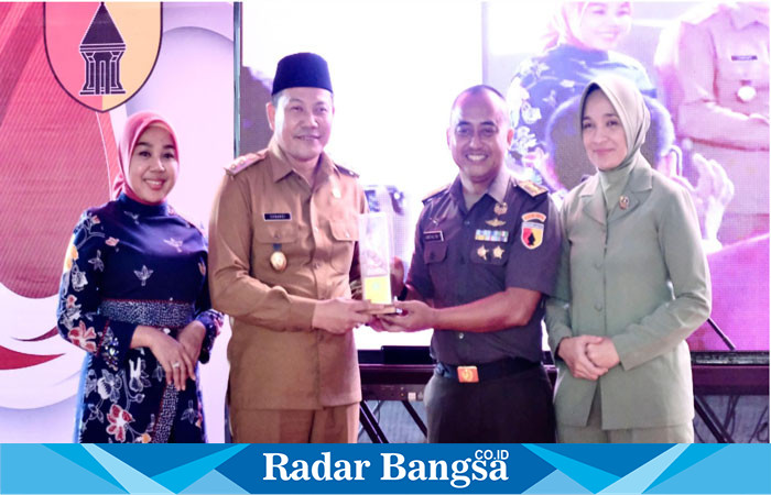 Plt Bupati Sidoarjo, Subandi, menghadiri acara pisah sambut untuk Komandan Kodim 0816 Sidoarjo pada Senin (5/8/2024) di Komando Distrik Militer 0816/Sidoarjo (IST)