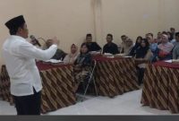 Calon Bupati Sidoarjo nomor urut 1, Subandi, kembali menyapa warga melalui silaturahmi yang diadakan di Gedung Serbaguna Desa Mergosari, Kecamatan Tarik, Kamis malam (26/9/2024)