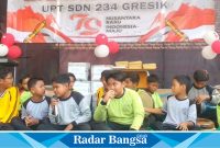 Tampilan grup Banjari dari anak didik UPT SDN 234 GRESIK. (IST)