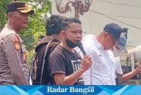 Iqbal oterator demo dengan tegas menyampaikan  orasinya. (IST)