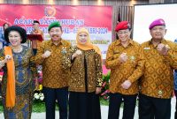 Gubernur Jawa Timur periode 2019-2024, Khofifah Indar Parawansa, menghadiri peringatan HUT ke-65  Pepabridi Kantor Pepabri, Surabaya, pada Rabu (18/9/2024).