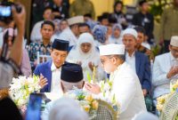 Presiden Jokowi  saat jadi Saksi Pernikahan Yusuf dan Jihan, Khofifah  (20/09)