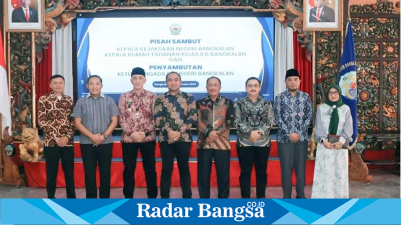 Pj Bupati Bangkalan, Prof. Dr. Arief M. Edie, M.Si  hadiri acara pisah sambut Kepala Kejaksaan Negeri (Kejari) Bangkalan dan Kepala Rutan Kelas 2B Bangkalan, sekaligus penyambutan Ketua Pengadilan Negeri (PN) Bangkalan di Pendopo Agung Bangkalan, Senin (16/9/2024).