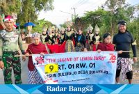 Peserta karnaval Rt 01 Rw 01 Bulurejo Benjeng (Dok foto Yudi-RadarBangsa)