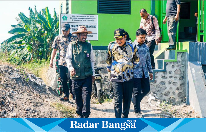 Plt Bupati Sidoarjo Subandi saat Sidak Rumah Pompa 9IST)