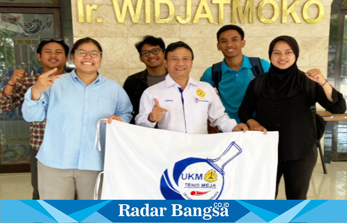 Pembina UKM Tenis Meja USM dan Mahasiswa Jaring Bibit Atlit Melalui Acara Maba