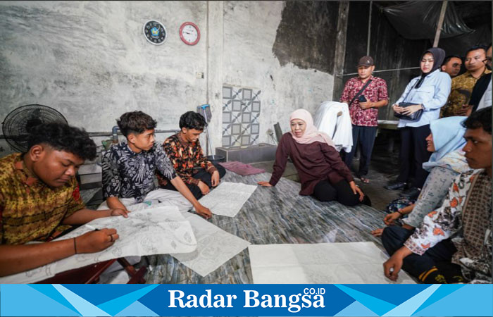 Kerennya Batik Sidoarjo, Gandeng Siswa SMK! Khofifah  Lestarikan Batik, Jaga Budaya