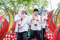 Pasangan calon gubernur dan wakil gubernur nomor urut 2, Khofifah Indar Parawansa dan Emil Elistianto Dardak, di Pemilihan Gubernur Jawa Timur 2024 (hms)