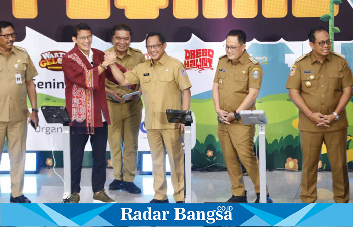 Pj  Gubernur Jawa Timur, Adhy Karyono, menghadiri Rapat Koordinasi (Rakor) Pengendalian Inflasi tahun 2024 yang diadakan oleh Kementerian Dalam Negeri (Kemendagri) RI pada Senin pagi (7/10/2024). 