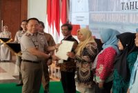 Penyerahan 71 sertipikat redistribusi tanah hasil pelepasan kawasan hutan. dilaksanakan di Pendopo Ronggo Djoemeno, Mejayan (Dok foto Istimewa)