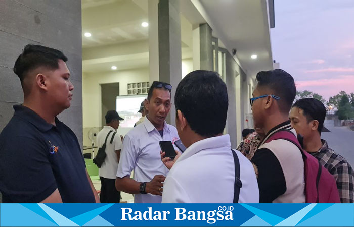 Ketua DPW IKAPPI JATIM Agus Susilo, S. Pd saat di wawancarai media (IST)