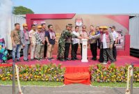 Pemberangkatan ini dilakukan di gudang KPU yang berlokasi di Kecamatan Pohjentrek dihadiri oleh Ketua KPU Kabupaten Pasuruan Ainul Yaqin, Pj Bupati Pasuruan Nurkholis, serta Kapolres Pasuruan AKBP Teddy Chandra (IST)